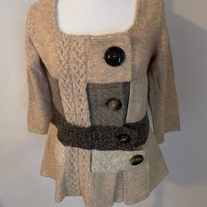 sleeping on snow beige/gray/black block sweater size medium